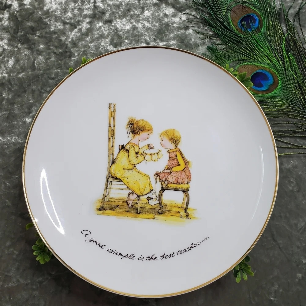Holly Hobbie Porcelain Collectors Plate "A‎ Good Example is the Best Teacher.."